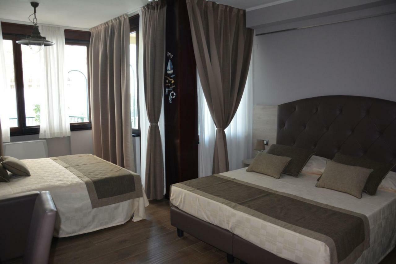 Asseu Hotel Sestri Levante Exterior photo