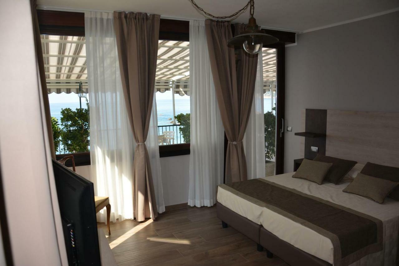 Asseu Hotel Sestri Levante Exterior photo